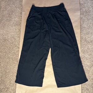 Black Casual Wide-Leg Cropped Pants